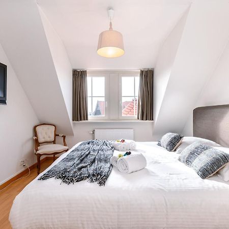 Charming Spacious Duplex Apt With Private Parking In Knokke Apartamento Exterior foto