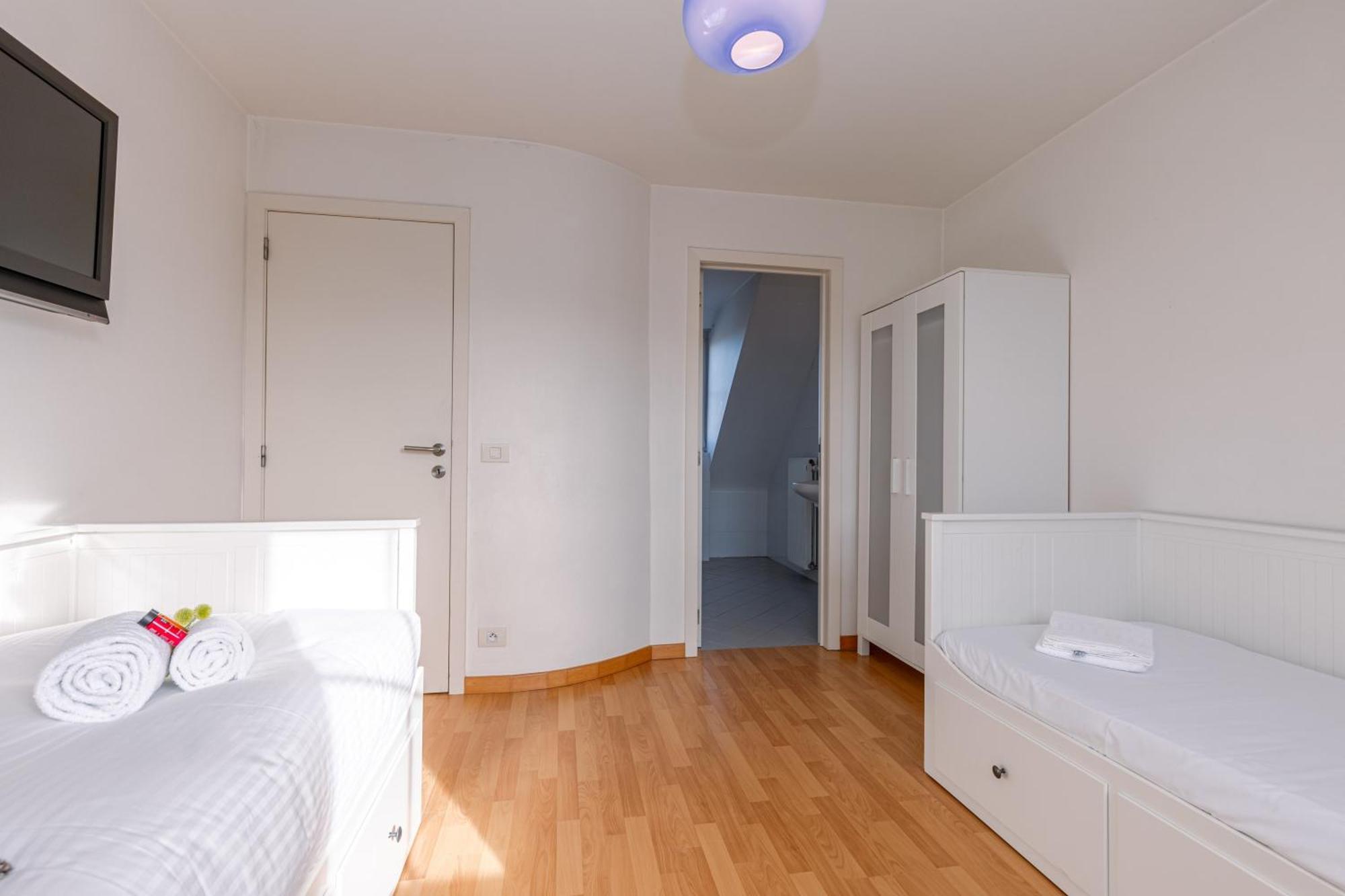 Charming Spacious Duplex Apt With Private Parking In Knokke Apartamento Exterior foto